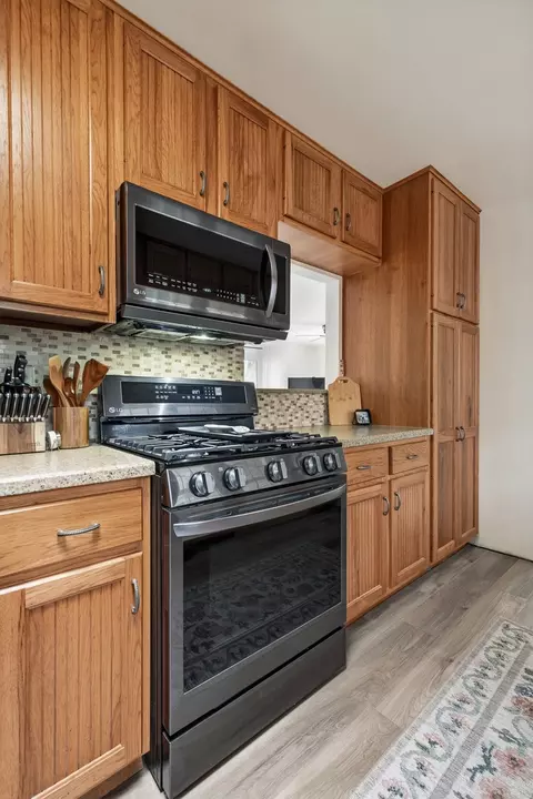 Kitchen - 1700 46th St, Moline, IL 61265 photo 6 of 6