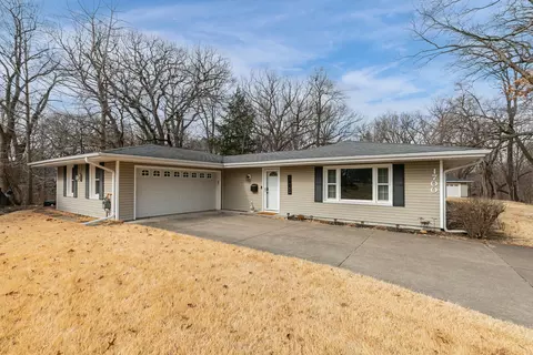 Exterior - 1700 46th St, Moline, IL 61265 photo 3 of 10