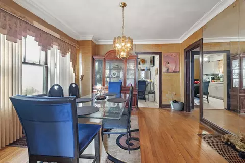 Dining - 546 W 115th St, Chicago, IL 60628 photo 1 of 2