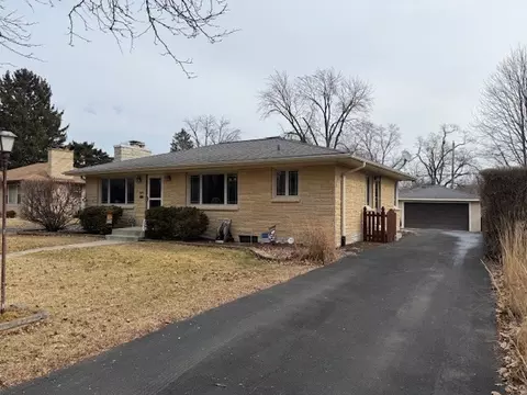 614 N Cornelia St, Joliet, IL 60435
