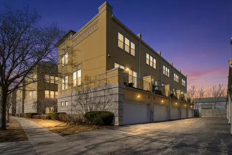 7521 Brown Ave #G, Forest Park, IL 60130