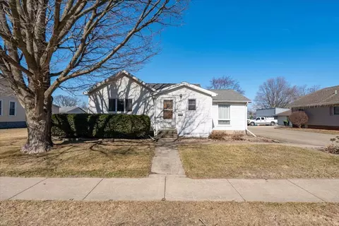 507 E Cemetery St, Chenoa, IL 61726