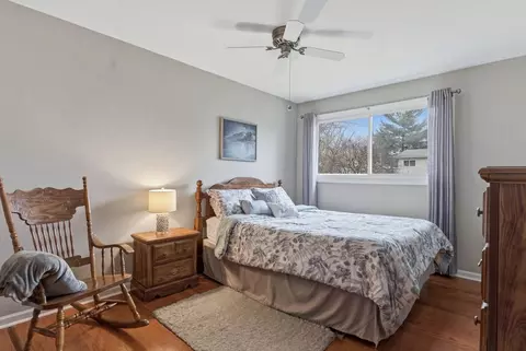 Bedroom - 1265 Windsor Dr, Wheaton, IL 60189 photo 2 of 2