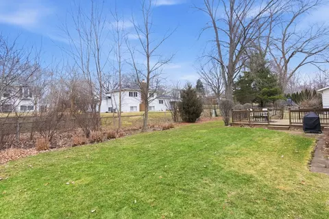Exterior - 1265 Windsor Dr, Wheaton, IL 60189 photo 3 of 7
