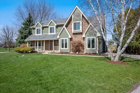 2 S904 Heritage Glen Ct, Batavia, IL 60510