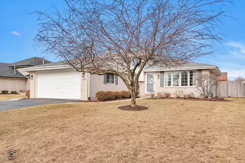2909 Bisbee Dr, Joliet, IL 60432
