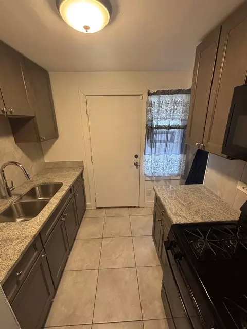 Kitchen - 2007 S 25th Ave, Broadview, IL 60155 photo 1 of 3
