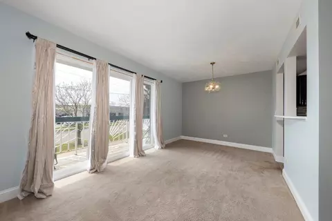 Living - Undisclosed, Naperville, IL 60563 photo 2 of 3