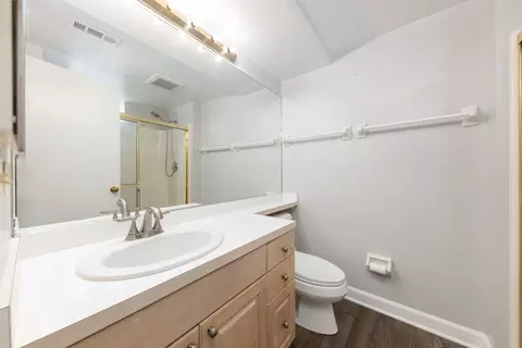 Bath - Undisclosed, Naperville, IL 60563 photo 4 of 4
