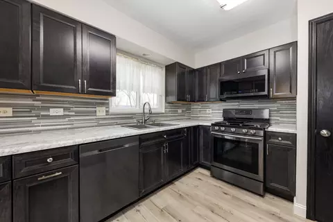 Kitchen - Undisclosed, Naperville, IL 60563 photo 1 of 4