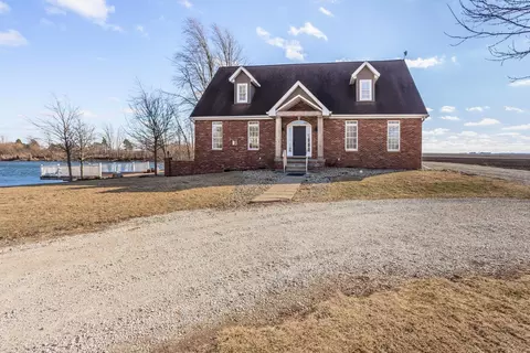 1651 N 2800 East Rd, Le Roy, IL 61752