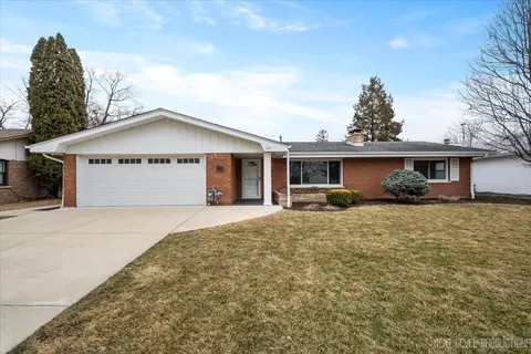 123 N Rosedale Ave, Aurora, IL 60506