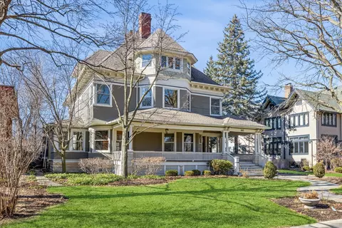 601 N Kenilworth Ave, Oak Park, IL 60302