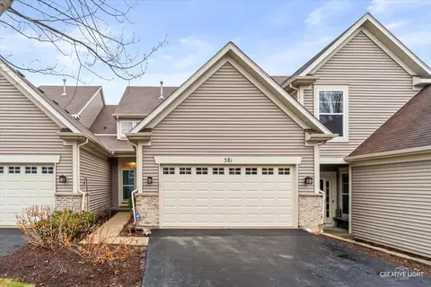 381 Hickory Ln, South Elgin, IL 60177