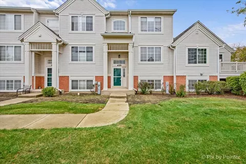 659 S Rosehall Ln, Round Lake, IL 60073