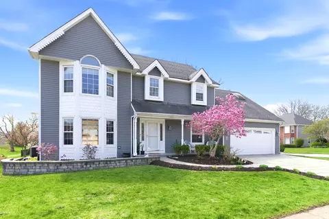 1800 Denison Rd, Naperville, IL 60565