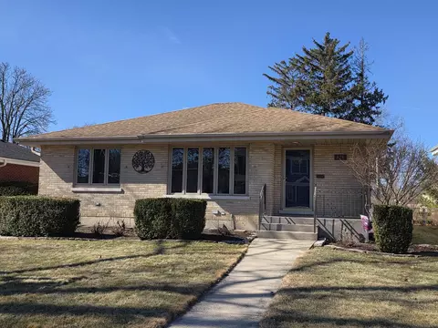878 S Parkside Ave, Elmhurst, IL 60126