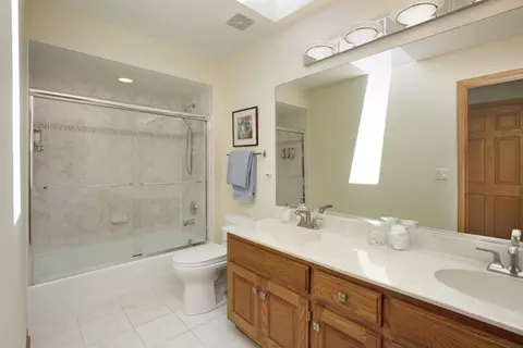 Bath - 1302 Hazel Ave, Deerfield, IL 60015 photo 3 of 3