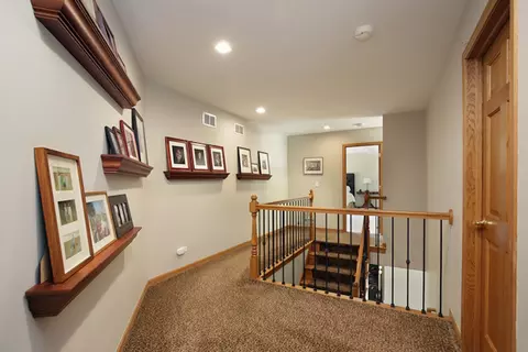 Entry Way - 1302 Hazel Ave, Deerfield, IL 60015 photo 3 of 4