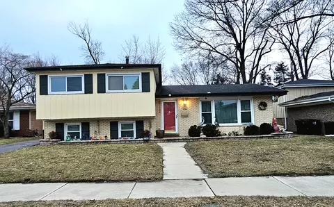 17140 Evans Dr, South Holland, IL 60473