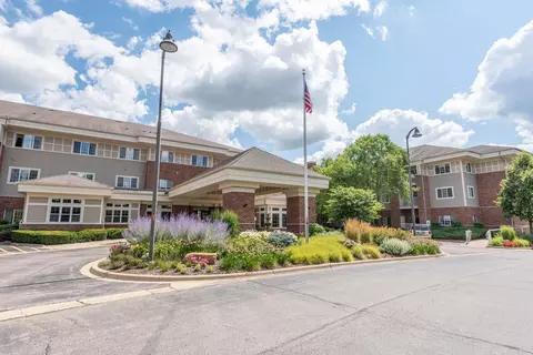 801 N Mclean Blvd #118, Elgin, IL 60123