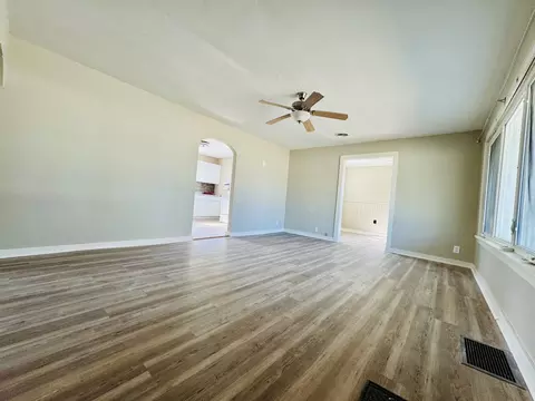 Living - 103 E North St, Sesser, IL 62884 photo 3 of 10