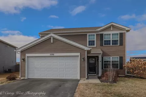 1595 Bayberry Ln, Pingree Grove, IL 60140