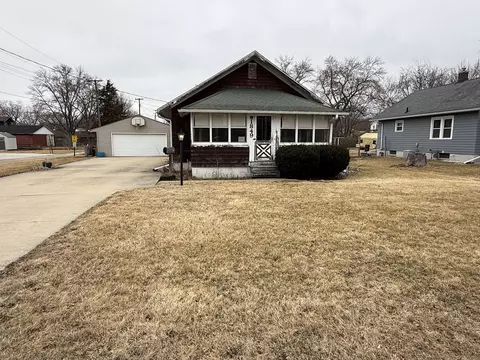 1849 Post St, Ottawa, IL 61350