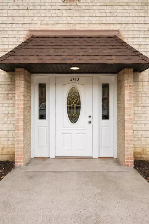 2413 Randall Ln #3B, Arlington Heights, IL 60004