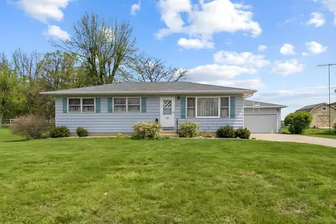 274 W Center St, Burlington, IL 60109