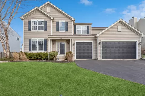 2596 W Birch Dr, Round Lake, IL 60073