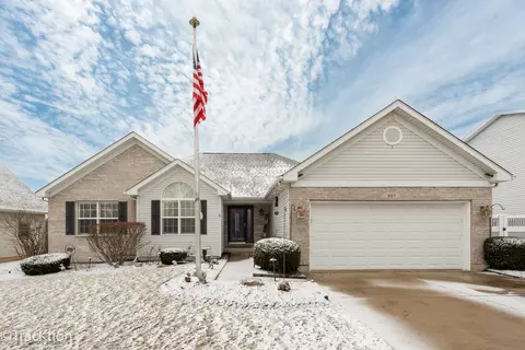 907 E Broadway Ave, Winthrop Harbor, IL 60096