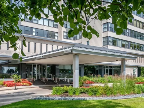 3430 N Lake Shore Dr #9L, Chicago, IL 60657