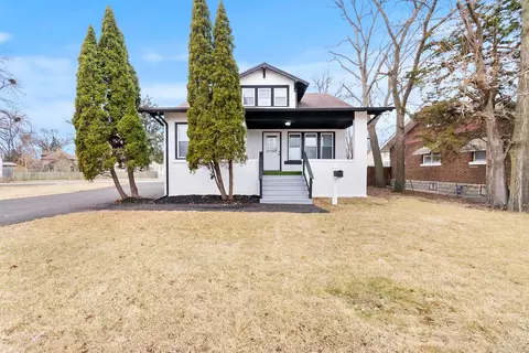 1112 Plainfield Rd, Joliet, IL 60435