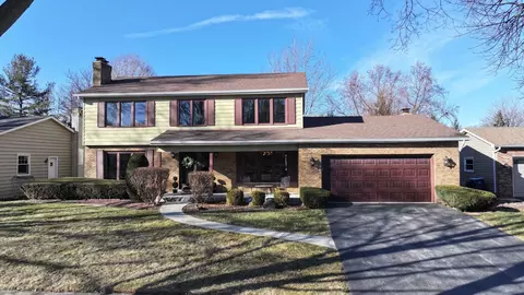 1470 Wood Ave, Downers Grove, IL 60515
