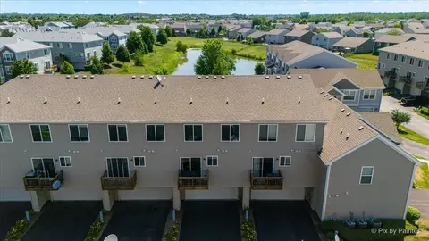 View/Area - 1664 Ruby Dr, Pingree Grove, IL 60140 photo 5 of 19