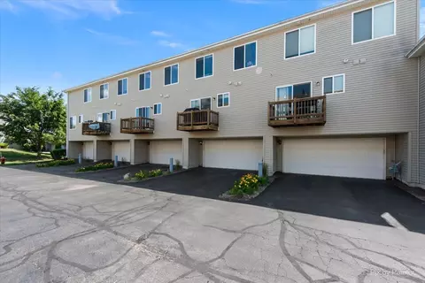 Exterior - 1664 Ruby Dr, Pingree Grove, IL 60140 photo 4 of 6