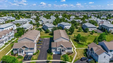 View/Area - 1664 Ruby Dr, Pingree Grove, IL 60140 photo 3 of 19