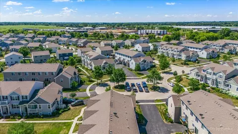 View/Area - 1664 Ruby Dr, Pingree Grove, IL 60140 photo 4 of 19