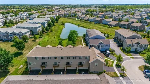 View/Area - 1664 Ruby Dr, Pingree Grove, IL 60140 photo 6 of 19