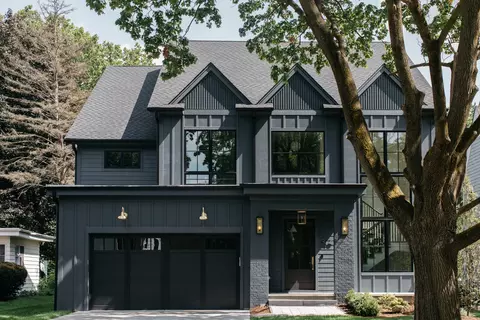 837 N Loomis St, Naperville, IL 60563