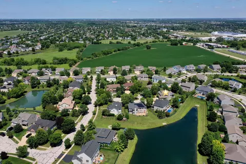View/Area - 24905 Chalk Hill Ct, Plainfield, IL 60544 photo 6 of 7