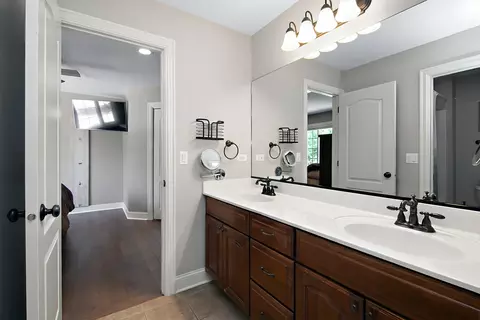Bath - 24905 Chalk Hill Ct, Plainfield, IL 60544 photo 7 of 10