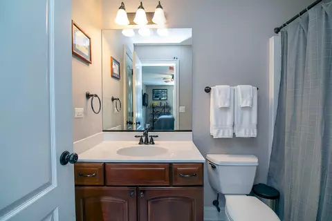 Bath - 24905 Chalk Hill Ct, Plainfield, IL 60544 photo 9 of 10