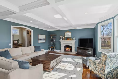 Living - 123 S Blanchard St, Wheaton, IL 60187 photo 1 of 4