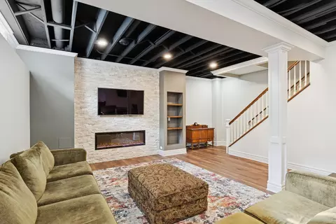 Living - 123 S Blanchard St, Wheaton, IL 60187 photo 4 of 4