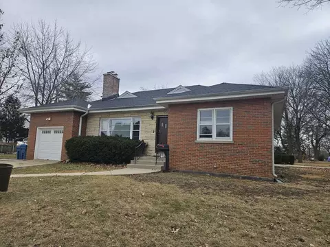 45 N Wisconsin Ave N, Addison, IL 60101
