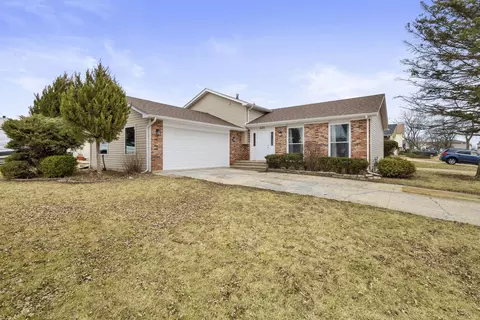 620 Old Forge Ln, University Park, IL 60484