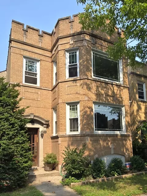 5910 N Campbell Ave, Chicago, IL 60659