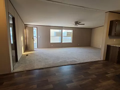 303 N Seba St, Hurst, IL 62949 photo 2